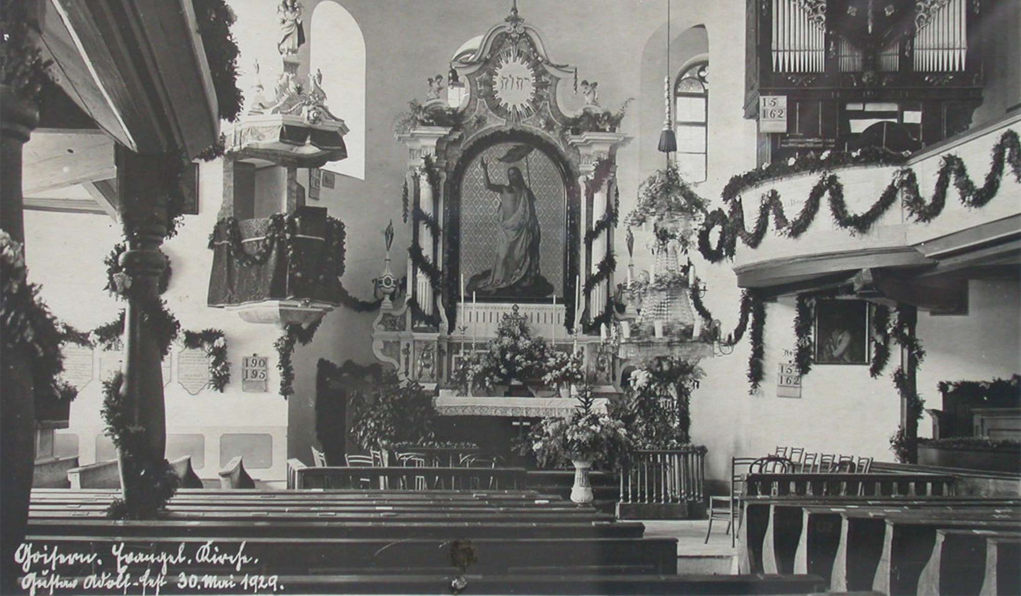 Innenraum der Kirche geschmückt für GAV-Fest 1929
